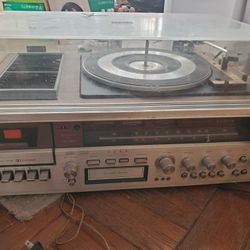 SANYO RECORD PLAYER