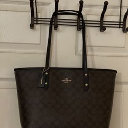 Authentic Coach Purse Perfect Condition Used Twice