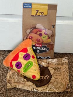 Zuru Fuggler Fuggalicious pizza 9” rare