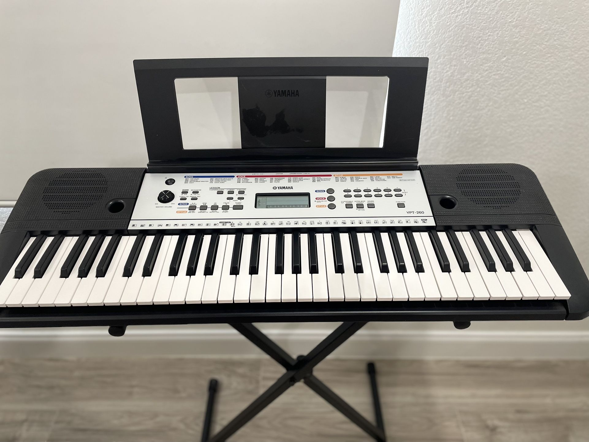 YAMAHA YPT-260