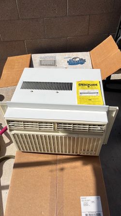 The Hampton bay, air conditioner, white