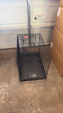 KONG Black Wire Dog Crate with Tray