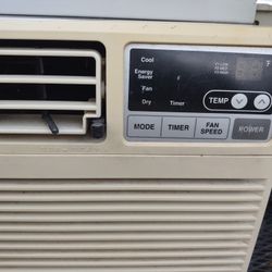 8000 BTU Window Air Conditioner With Remote