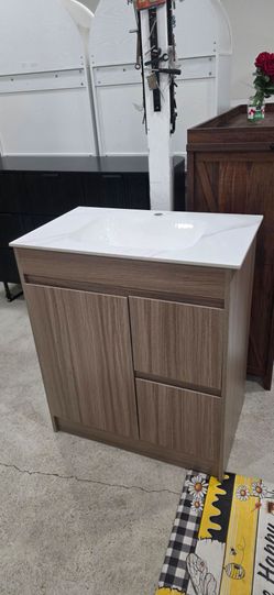 30 Inch Modern Bathroom Vanity with Ceramic Sink New