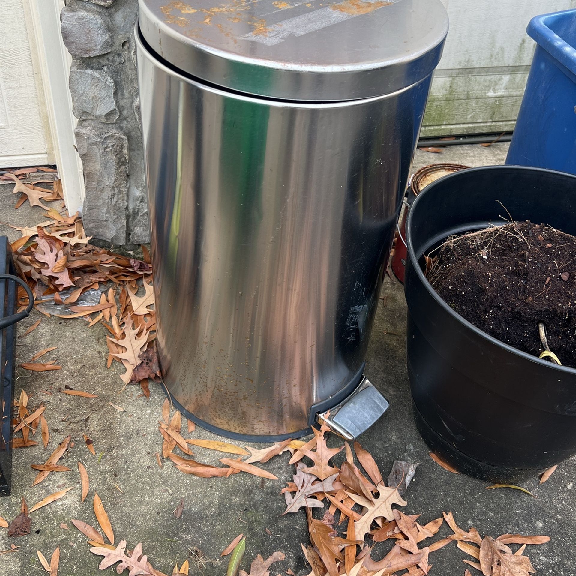 Ss Trash Can