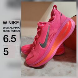 Nike Vomero 18 Size 6.5 