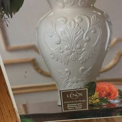 2 Lenox Vase 🏺 