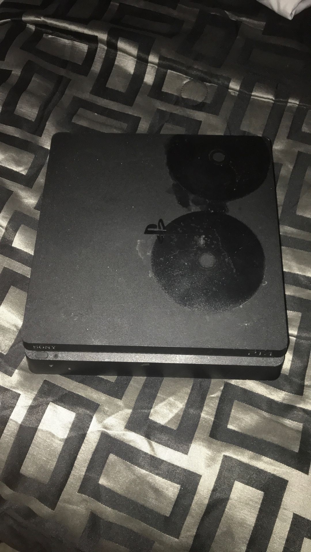Ps4 With Out Cables 
