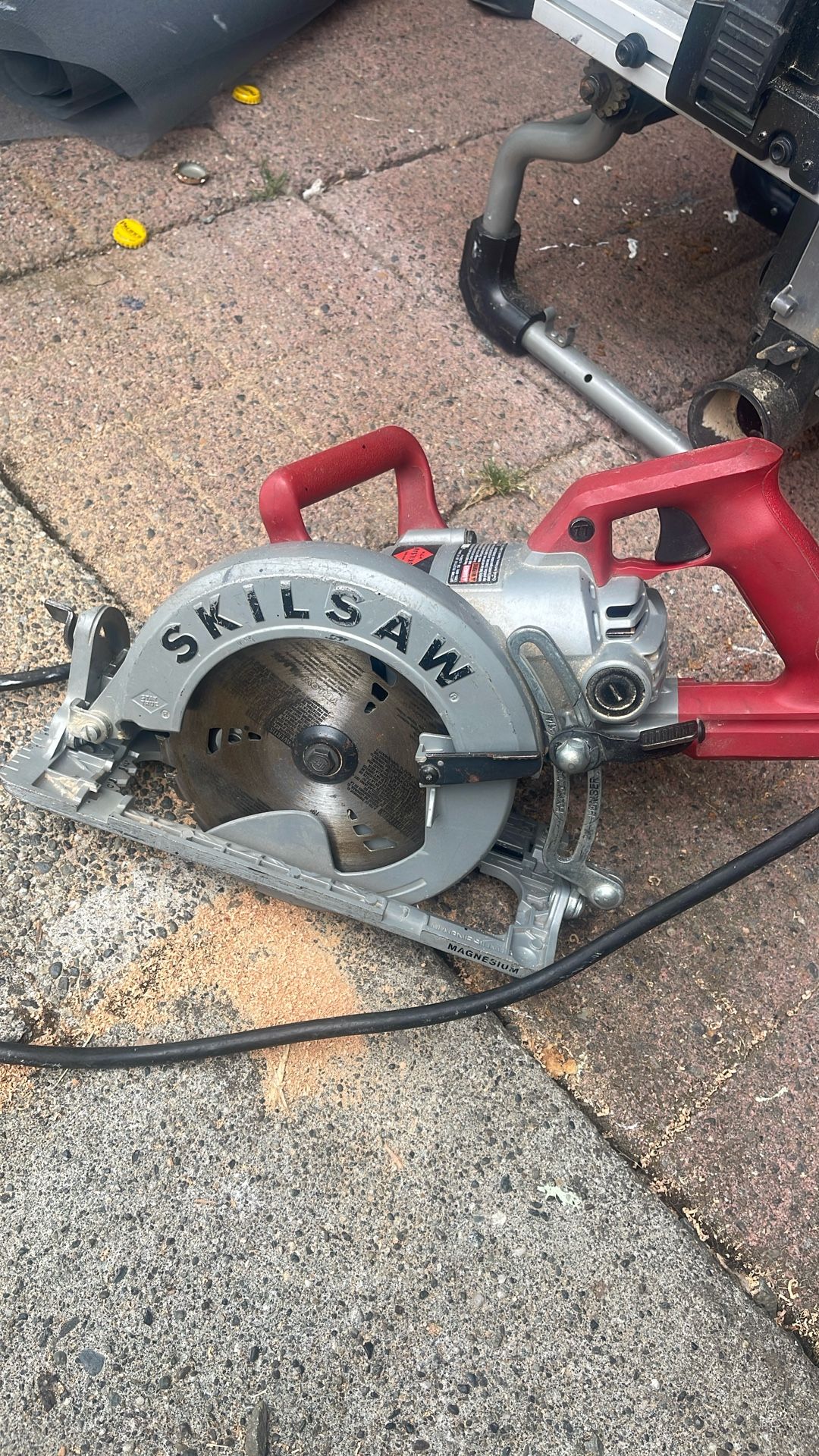 Saw