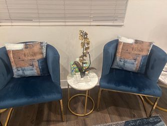 Accent chairs/ price is negotiable/like new condition