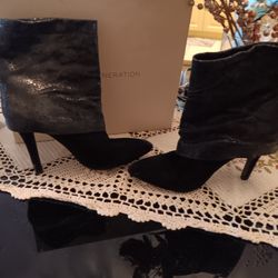 Bcbg Black & Navy Cuff Suede Boots, Sz 6.5