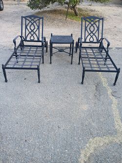 Outdoor Patio Chaise Lounge and Small Table