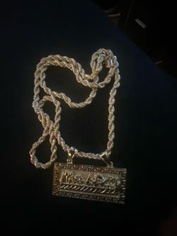 Last supper 18k filled pendant with rope chain