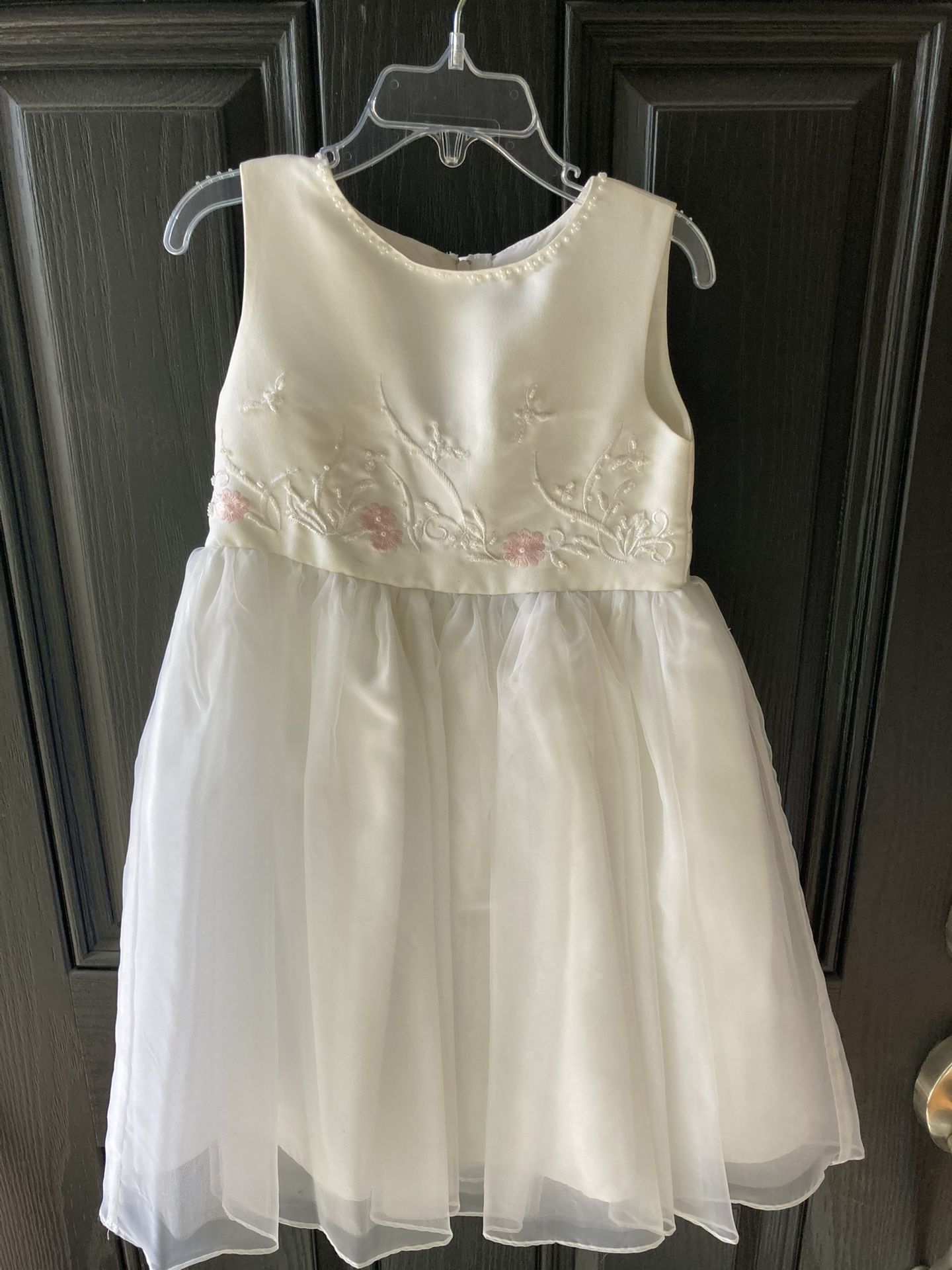 Sugar Plum white polyester sleeveless pink flower detail on bodice w/ tulle underneath dress sz 4