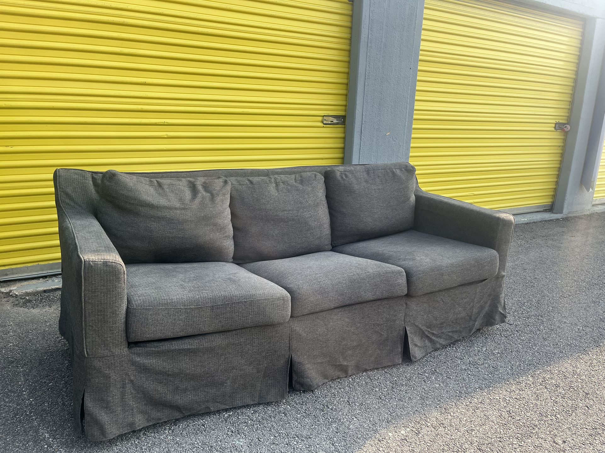 🚚 Free Delivery 🚚 Ashley’s Slate Grey Couch Sofa