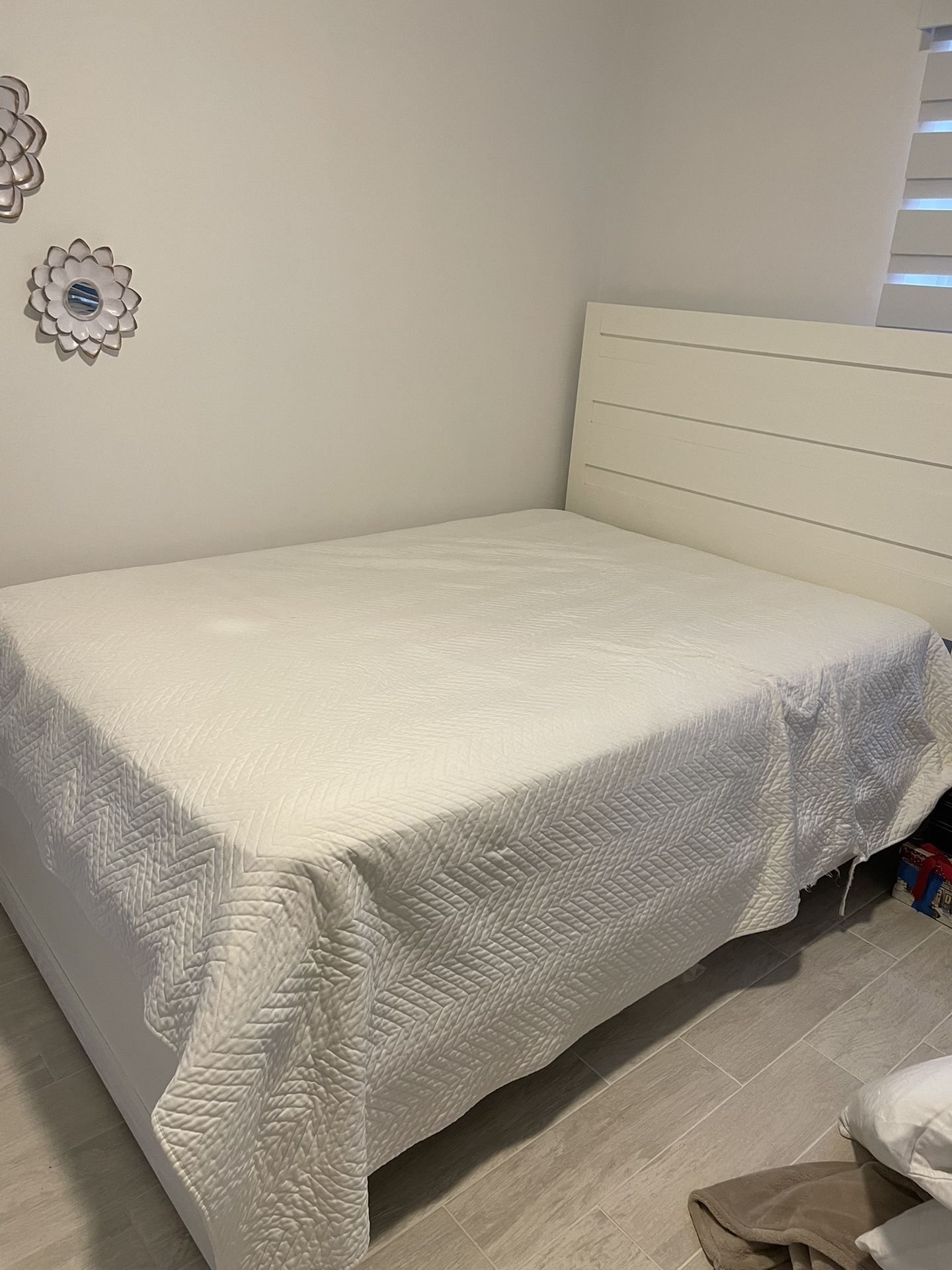 Full Bed