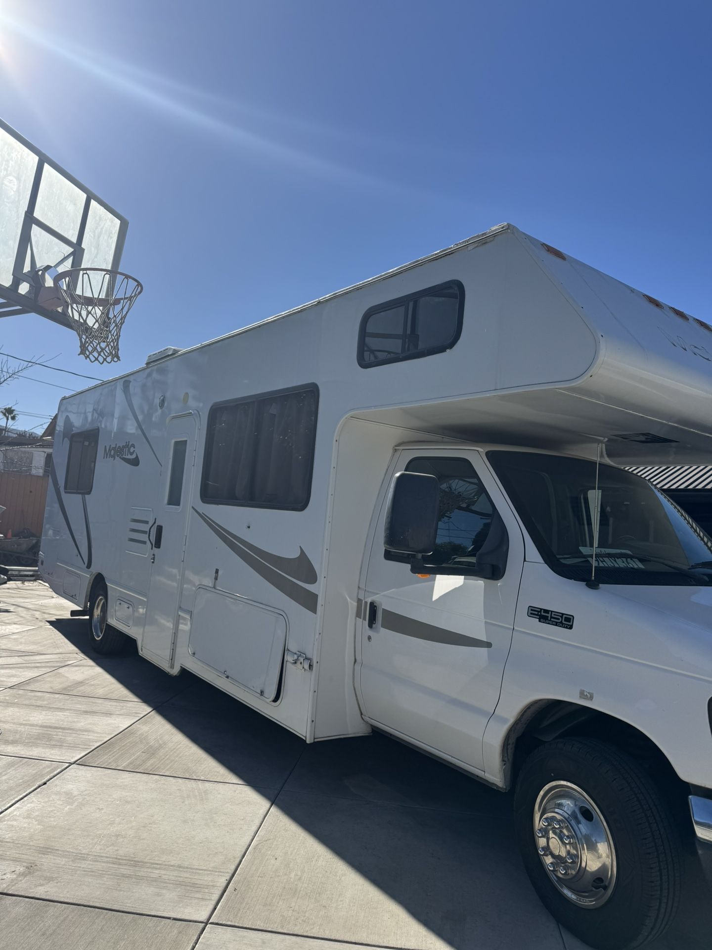 2006 Majestic Four winds