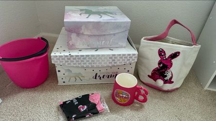 Girls 2 bucket, 2box, brandnew 1 Barbie cup and socks 6pcs new and used