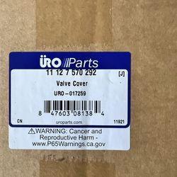 URO Parts Valve Cover; Includes valve cover  set and bolt 11-12-7570-292