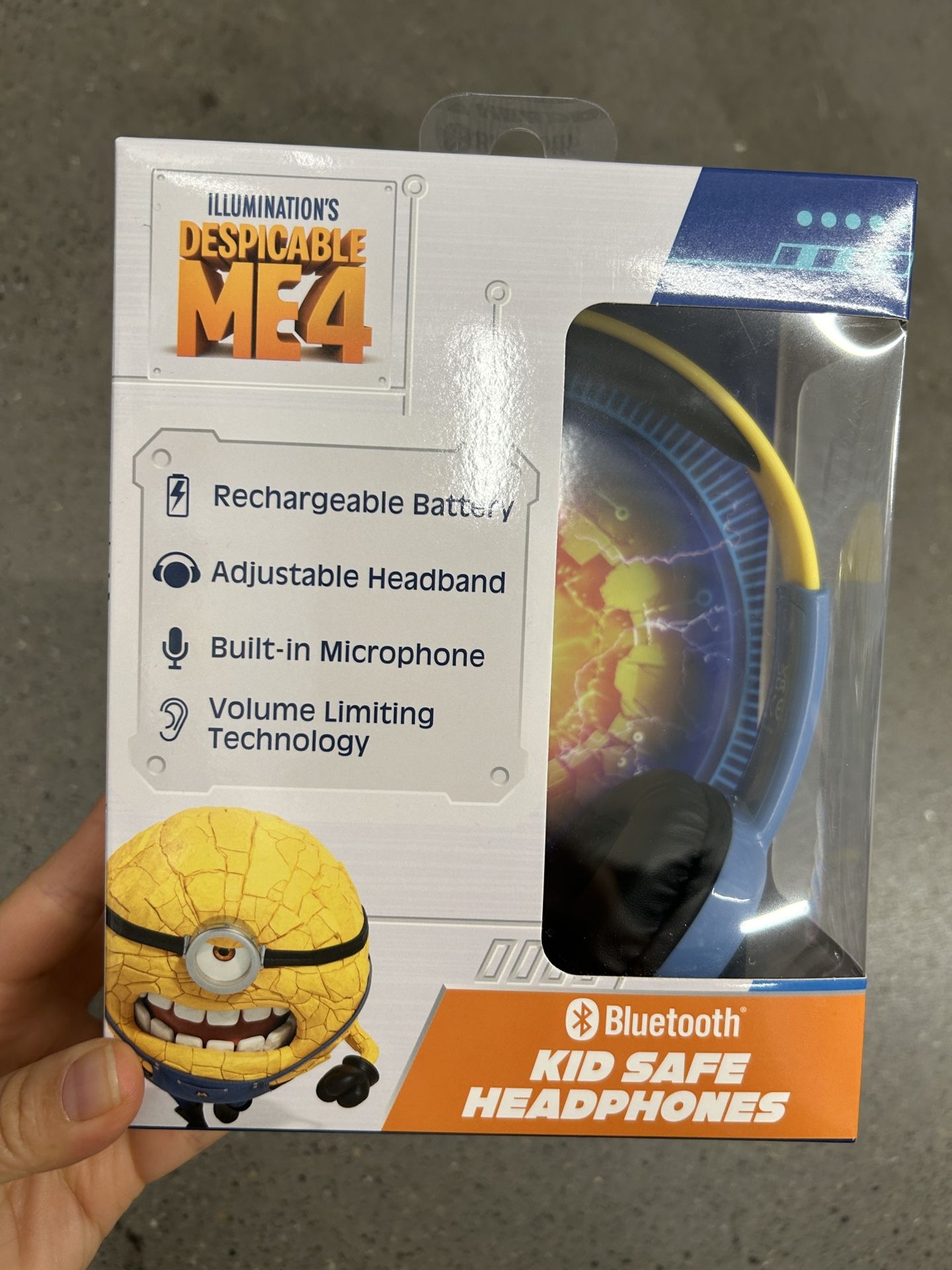 NWT Despicable Me Bluetooth kids headphones