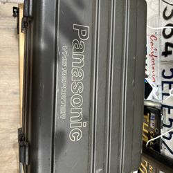 Vintage Quasar VM- VHS Movie Camera Recording And Playback