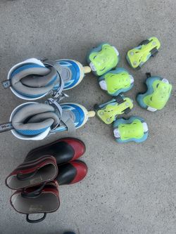 Roller Skates $10 & Rain Shoes$10$ Pads $10 (shoes nothing tear)