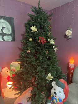 7 Ft Prelit Christmas Tree