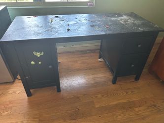 free Ikea desk