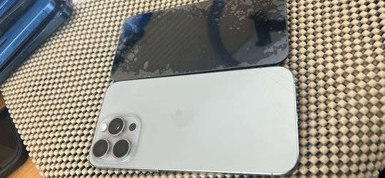 iPhone 15 ProMax Screen