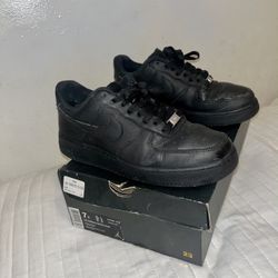 Nike Air Force 1 Black✅📲For Sale Size 8 Men