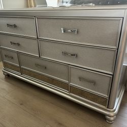 King Bed, Dresser , 2 Night Stands .Ashley Furniture Glam Set 