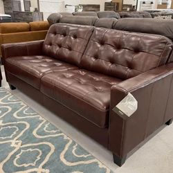 Walnut Sofas and Loveseats With İnterest Free Payment Options 