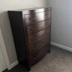 5 Drawer Dresser 