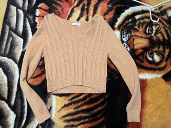 Young Women Long Sleeve