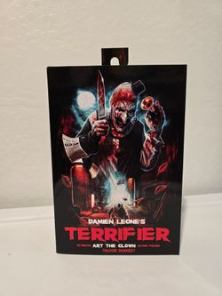 NECA Terrifier Art the clown Blood Soaked Walmart Exclusive