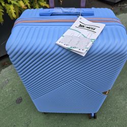 24"  8 Wheels Spinner Hard Shell New With Tags Tsa Lock Extra Lightweight Expandable Waterproof Baby Blue Color Good For 50  Pounds 