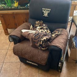Raiders Recliner Chair