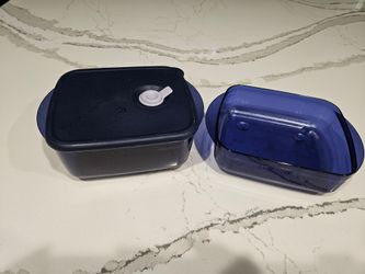 Tupperware set