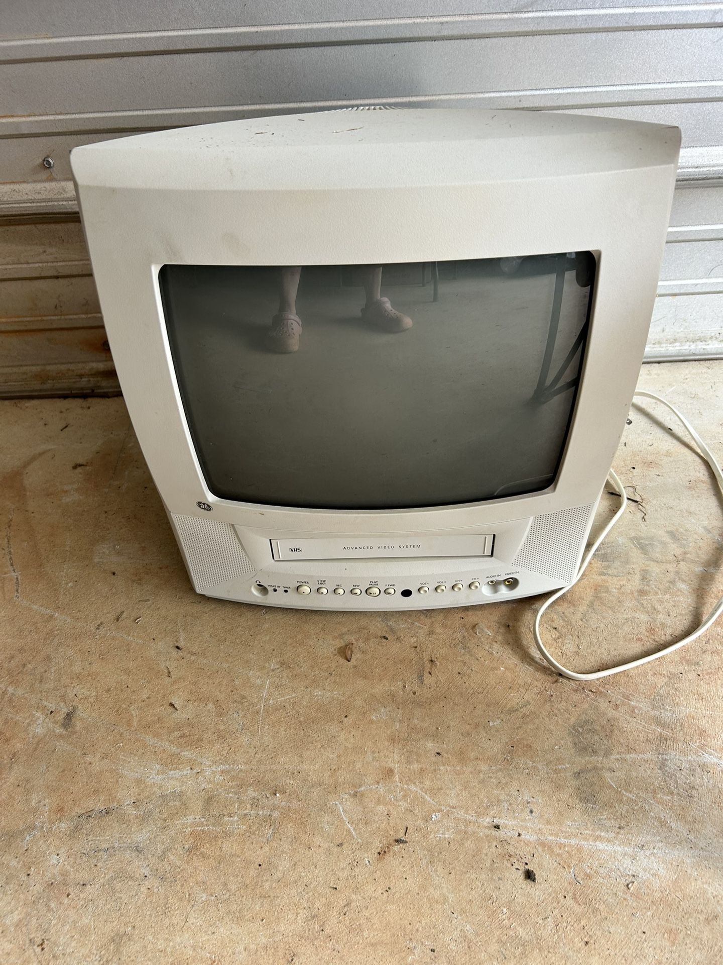 Vintage GE 13TVR72 TV VCR Works 