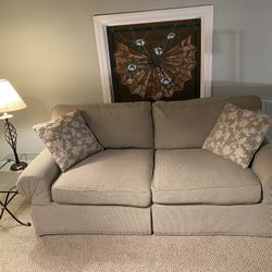 Loveseat Sofa (FREE if picked up 6/29)