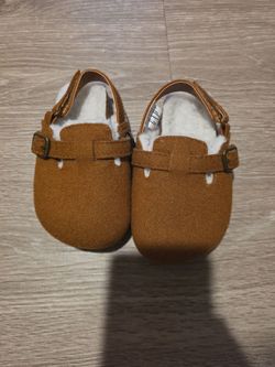 Toddler slippers gap