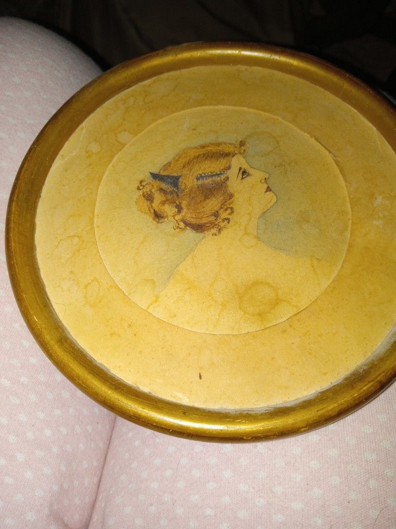 VICTORIAN LADY PAINTING. 7 INCH ROUND FRAMED