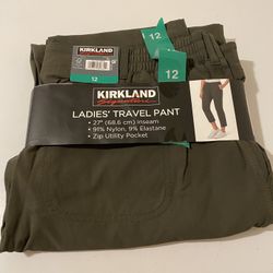 LADIES’ TRAVEL PANT.