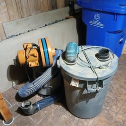 Industrial Vac For Dust Great Maker And Very  Good Condition Almost Brand New.asking $275 OBO.