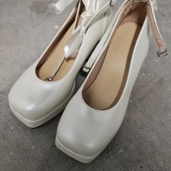 Cream Platform Block Heel Pumps W/Bow & Ankle Strap - Size 36 (US 6)