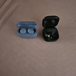 1 Galaxy Bud Pro (Left) And Jlab Go Air Pop True Wireless Earbuds