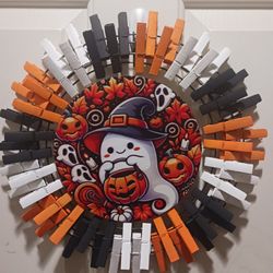 Handmade, Halloween Clothes Pin Wreath