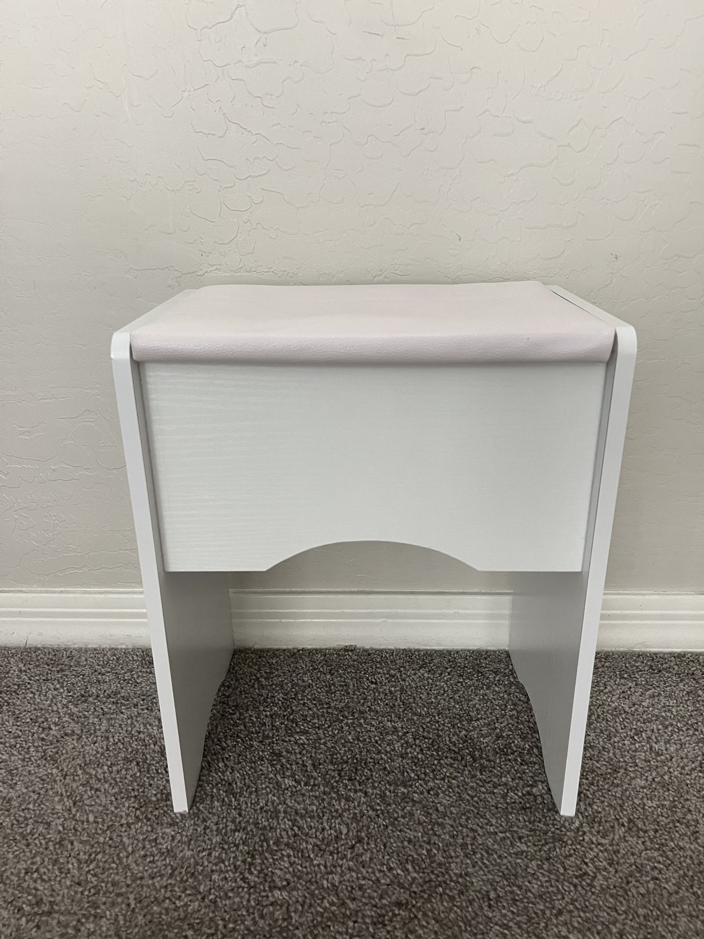 Modern Foot Stool/ Ottoman