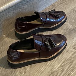WOMEN’S EASYWEAR LOAFERS