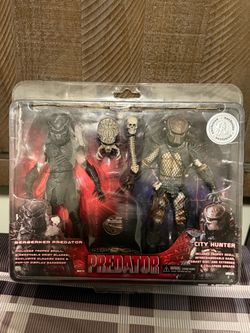 NECA Predator Figure Set Berserker Predator & City Hunter Exclusive